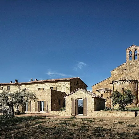 Guest house Tra Pienza, Val D'orcia E Crete Senesi 3*